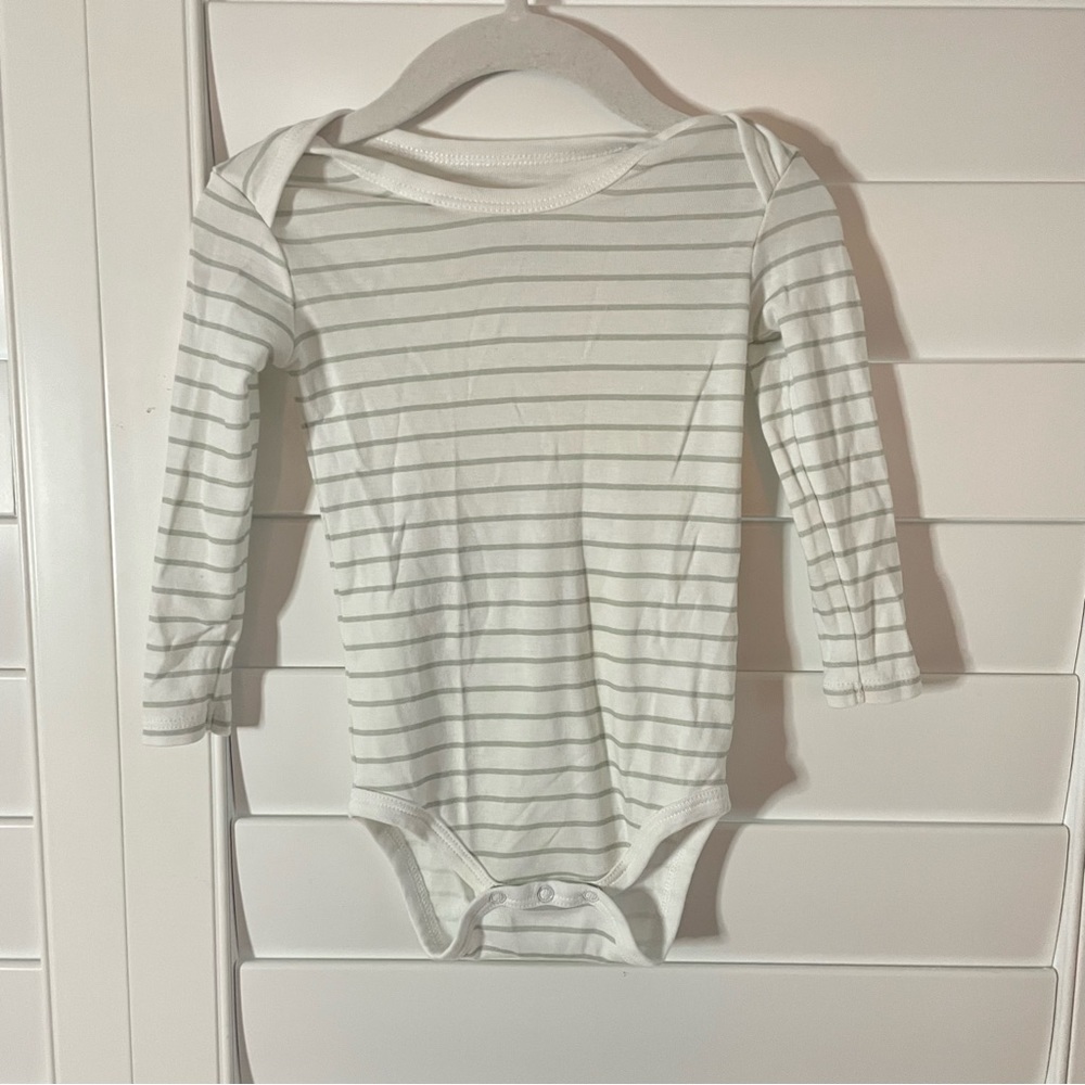 Hart + Land Striped Long Sleeved Onesie White Grey Size 6-12 months